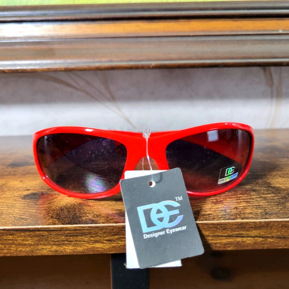 DESIGNER EYEWEAR SUNGLASSES